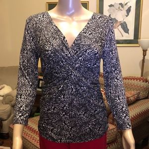Cable & Gauge Paisley Print V-Neck Blouse